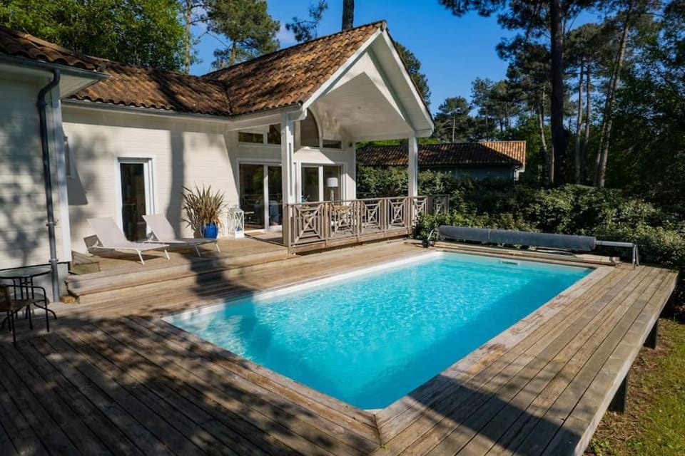 Garden, Pool view, sunbed