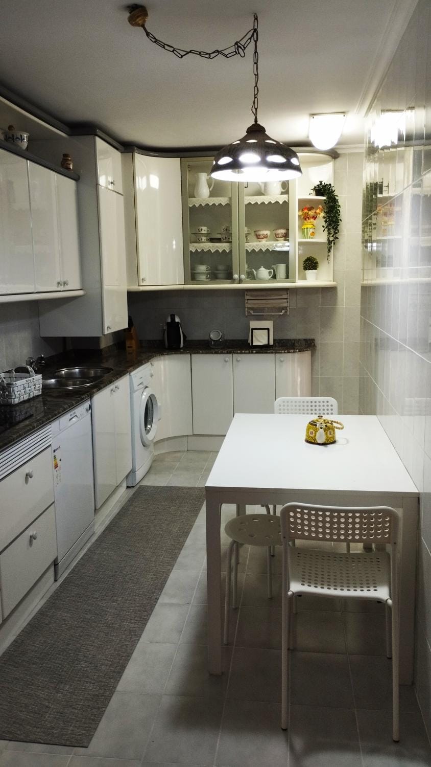 Kitchen or kitchenette, Dining area, dishwasher, minibar, pet friendly, stove, washing machine