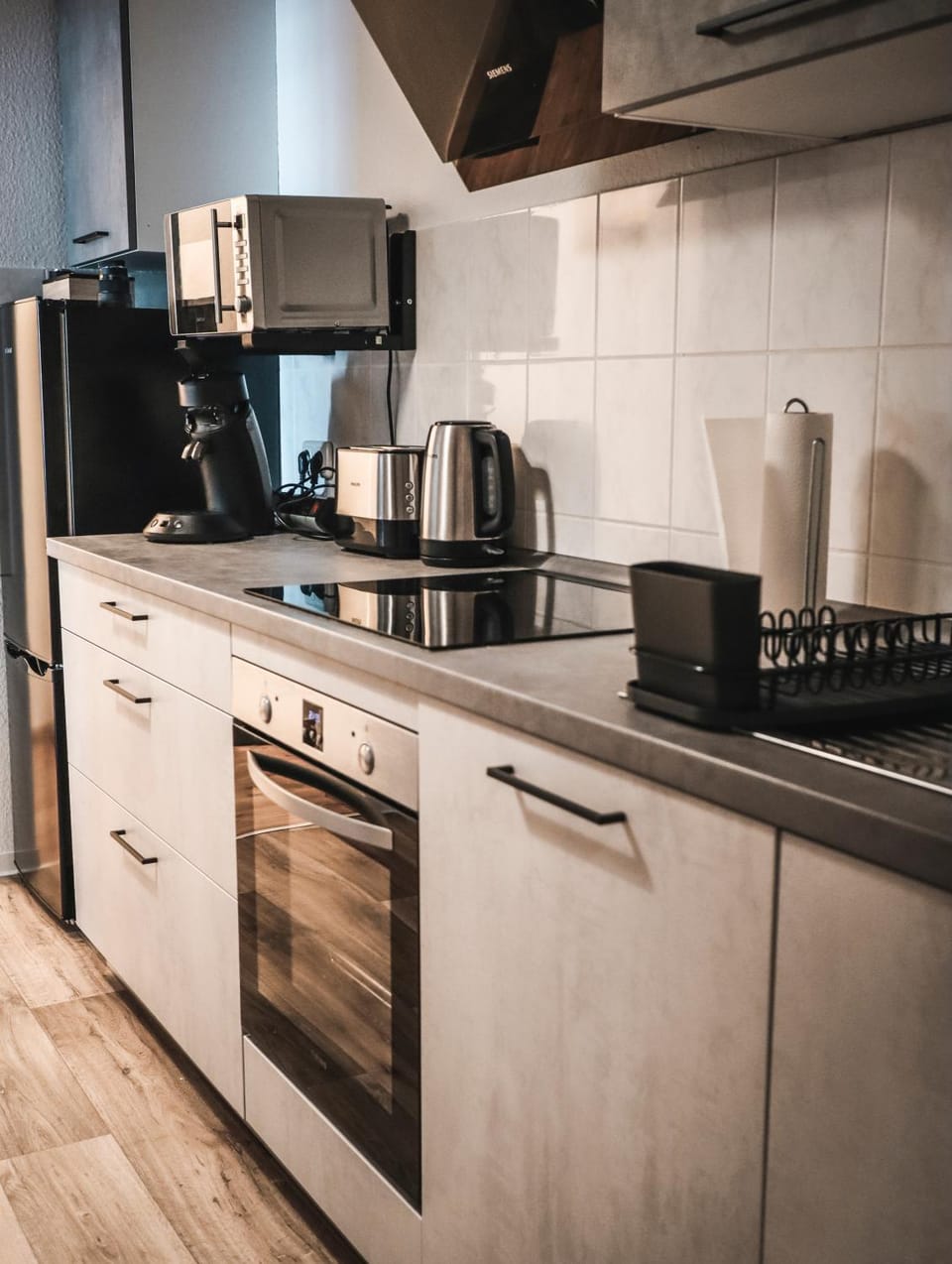 Kitchen or kitchenette, dishwasher