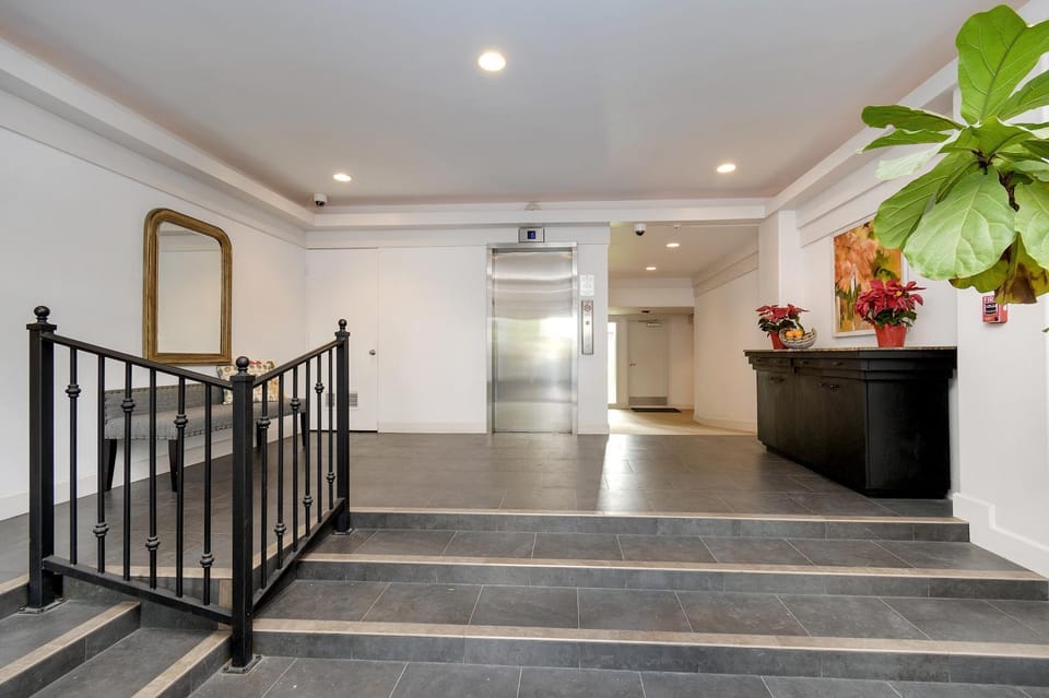 633 Top Floor Corner Condo inside the gates of the Resort House in Carlsbad