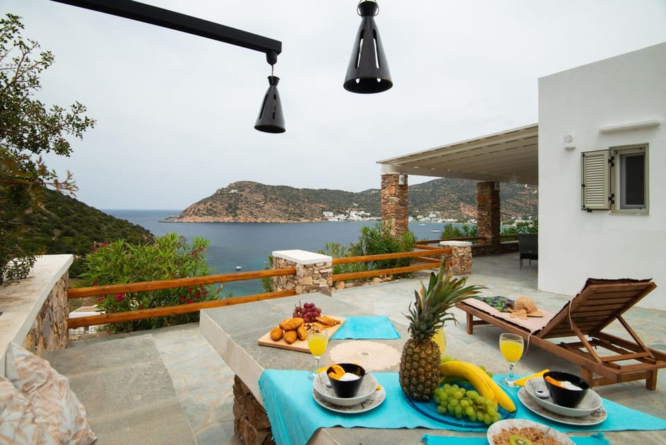 Sunset Coast House - WOOD Apartment in Milos