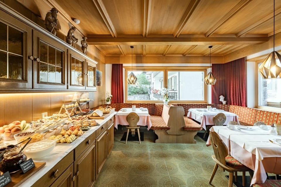 Restaurant/places to eat, Breakfast