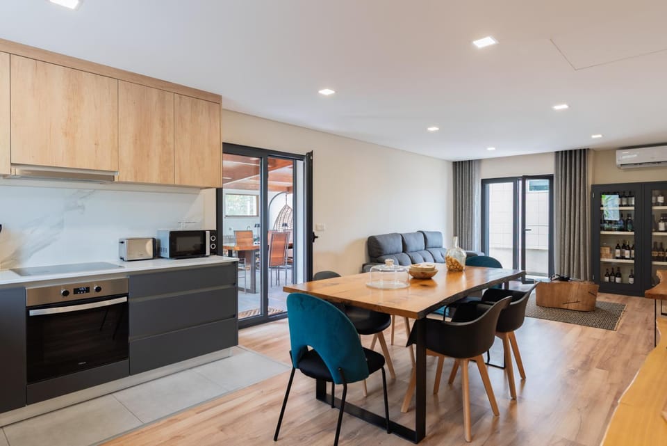 Dining area, Dinner, oven, stove, toaster
