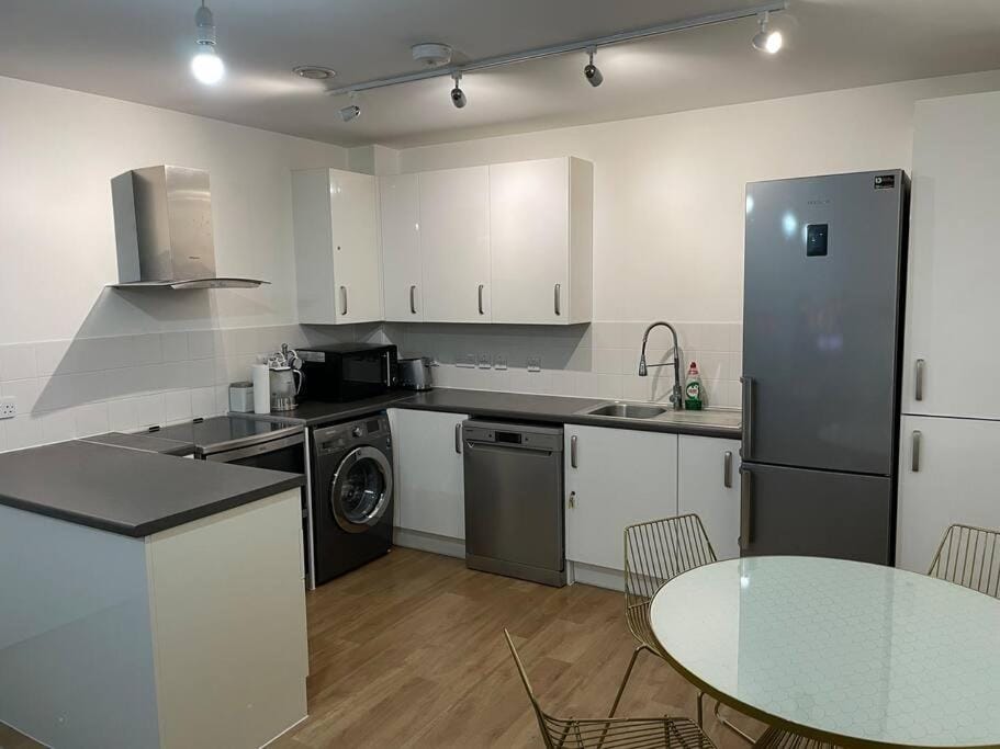 dishwasher, toaster, washing machine
