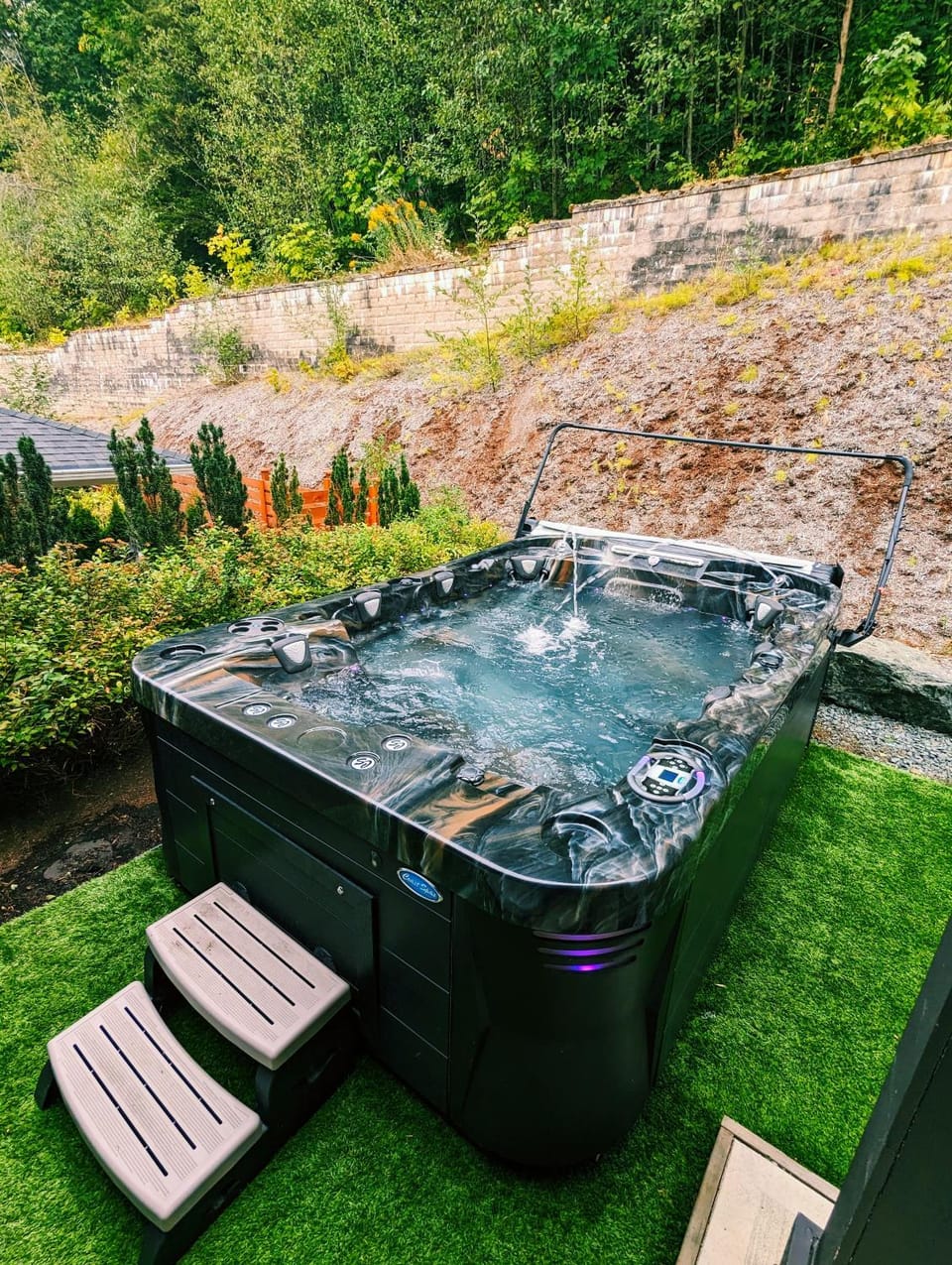 Hot Tub, Swimming pool