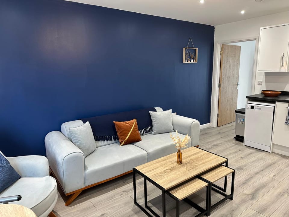 Brand new Modern 1 bedroom bungalow with front & back gardens Central Headington Apartment in Oxford