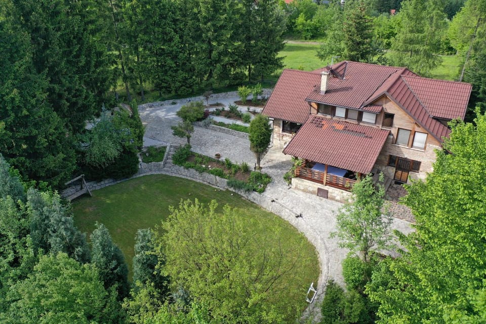 Property building, Natural landscape, Bird's eye view, Garden