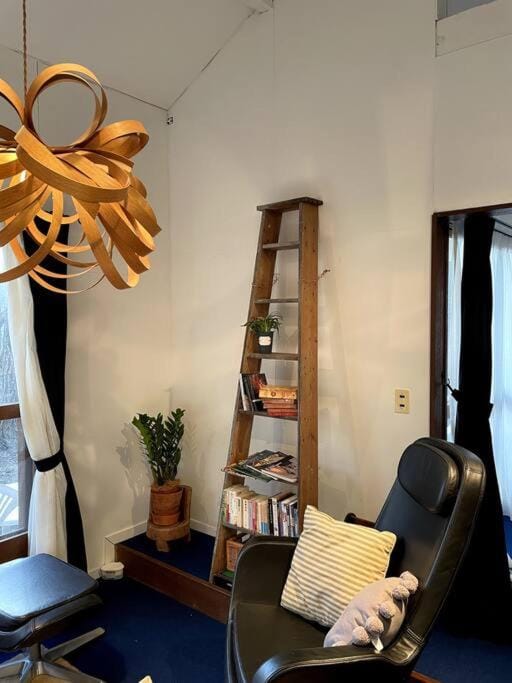 Library, Living room, Seating area