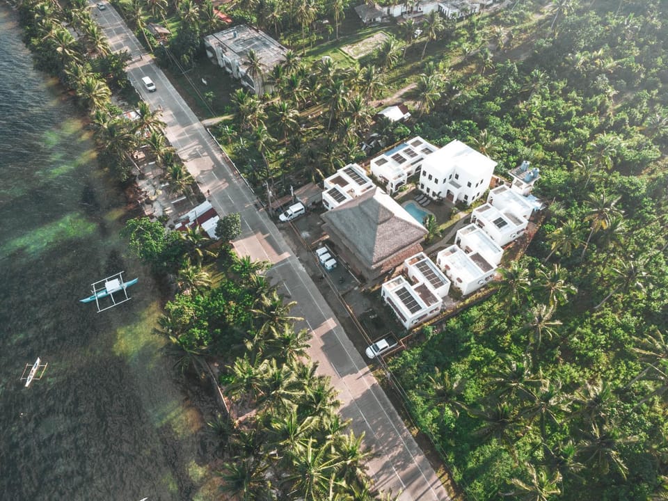 Property building, Neighbourhood, Natural landscape, Bird's eye view, Street view