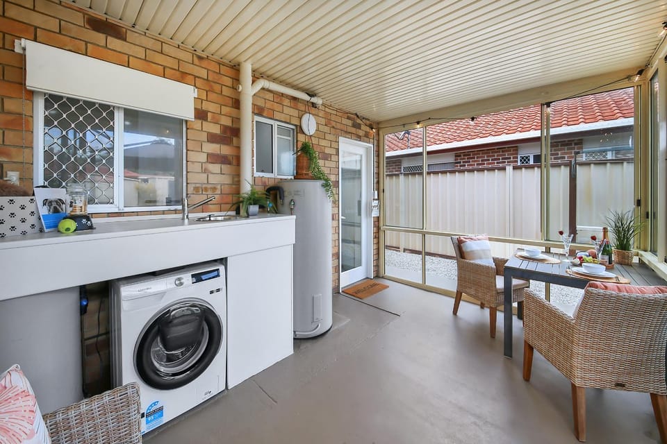 Patio, Seating area, Dining area, flat iron, internet, pet friendly, washing machine