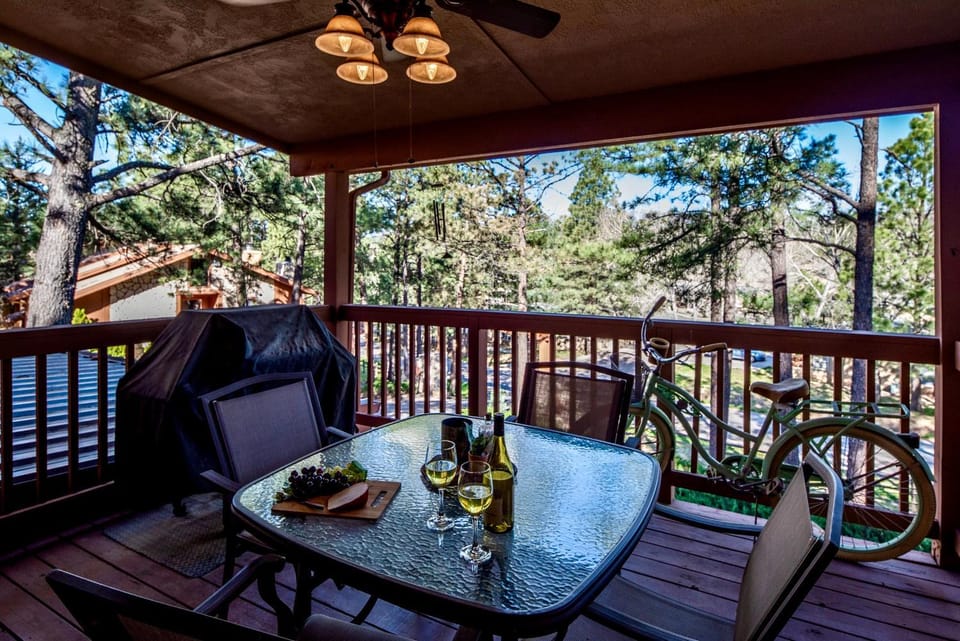 Patio, Natural landscape, BBQ facilities, Balcony/Terrace