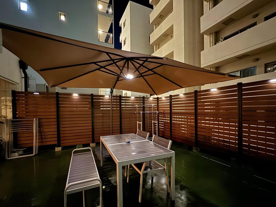 Patio, Dining area