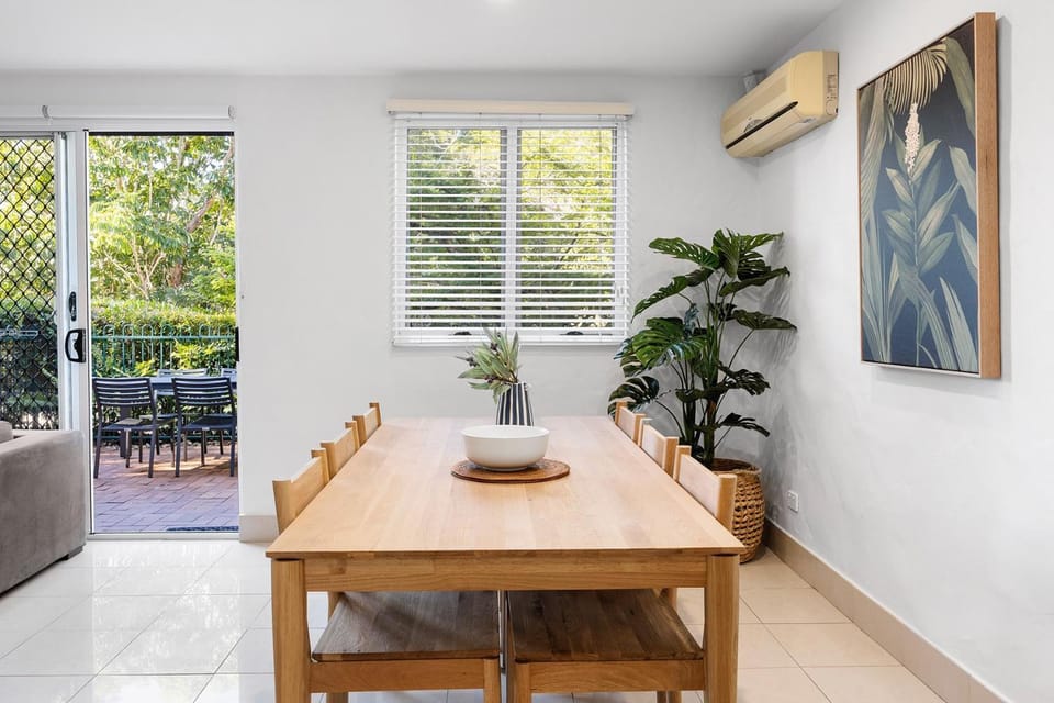 Eco Beachside Family Gem, Pool Access Apartment in Noosa Heads