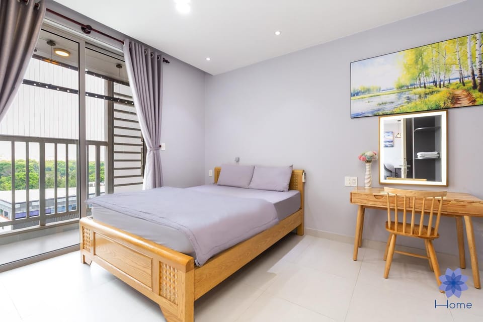 iHome Furnished Apartments in Orchard Garden Building with Free Gym & Pool, Airport Pick-Up Service Apartment in Ho Chi Minh City