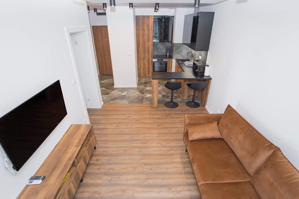 TV and multimedia, Kitchen or kitchenette, Living room, Seating area