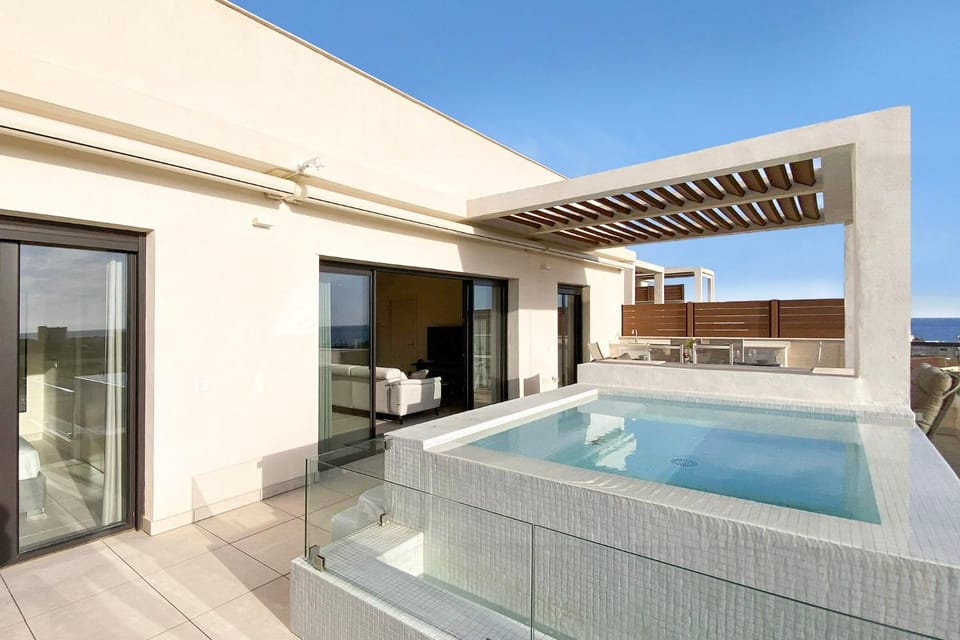 Lotus Jardinana 21 Apartment in Costa del Sol