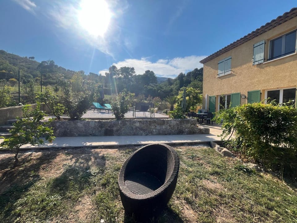 Maison familiale au calme Villa in French Riviera