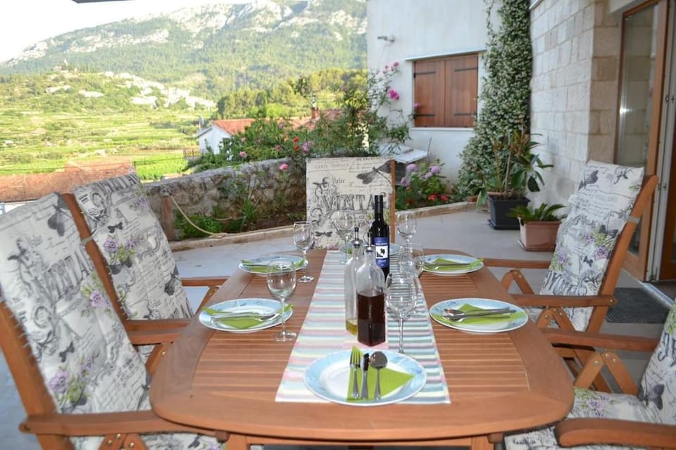Holiday home in Svirče - island Hvar House in Dubrovnik-Neretva County