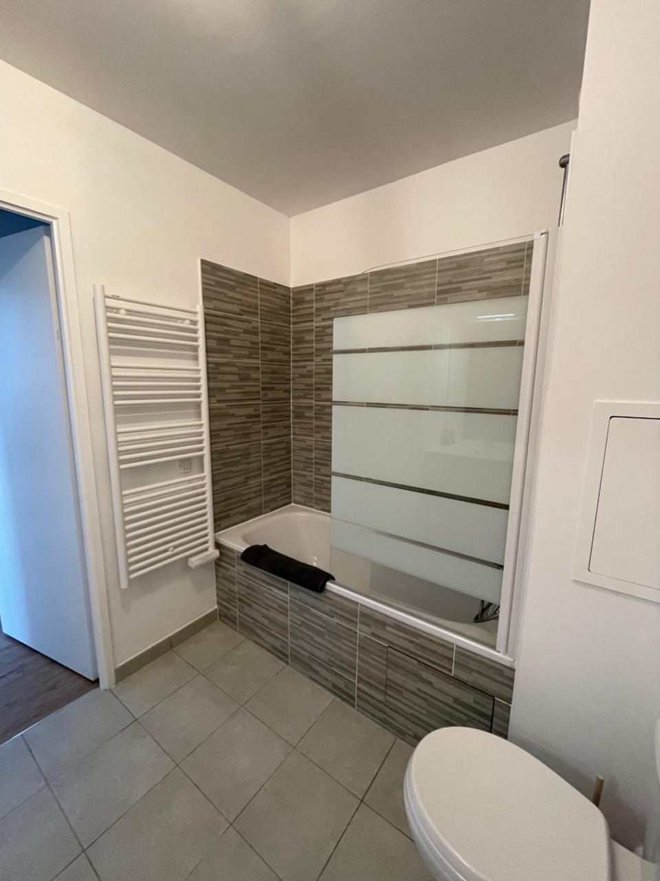 Bathroom, Bath