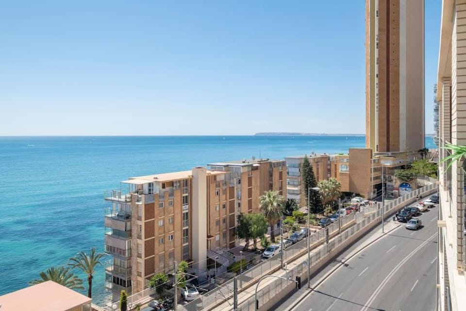 Bird's eye view, Sea view, Street view