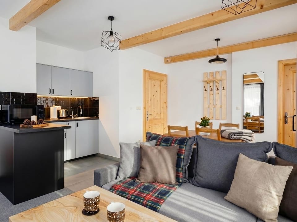 Kitchen or kitchenette, Living room, Seating area, Dining area, minibar, pet friendly, stove