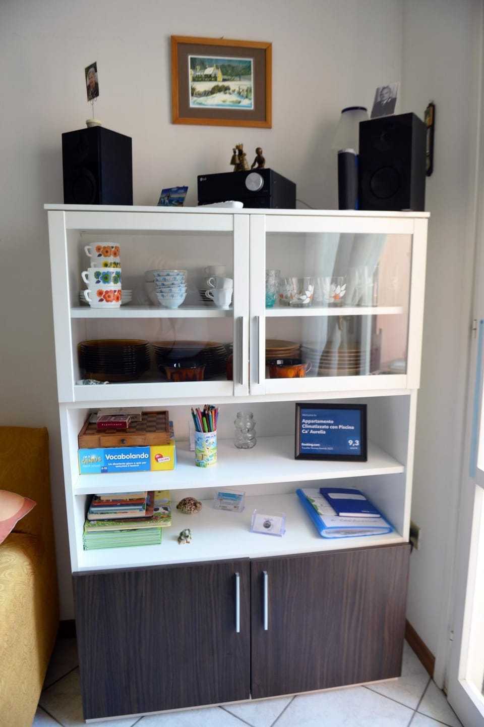 Game Room, Meals