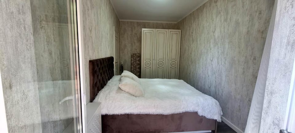 Bed, Bedroom, wardrobe