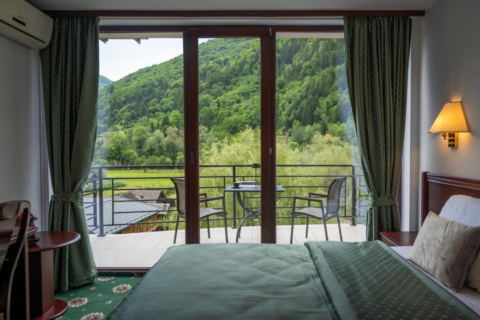 View (from property/room), Balcony/Terrace, Photo of the whole room