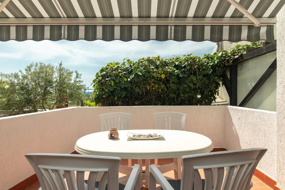 View (from property/room), Balcony/Terrace, Seating area