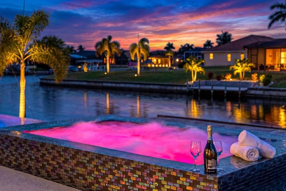 Daze Off House in Cape Coral