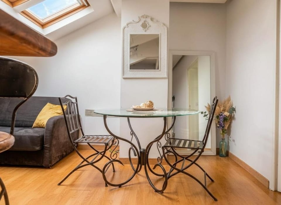 RMB - T2 au Dernier étage au coeur de Nice avec AC Apartment in Nice