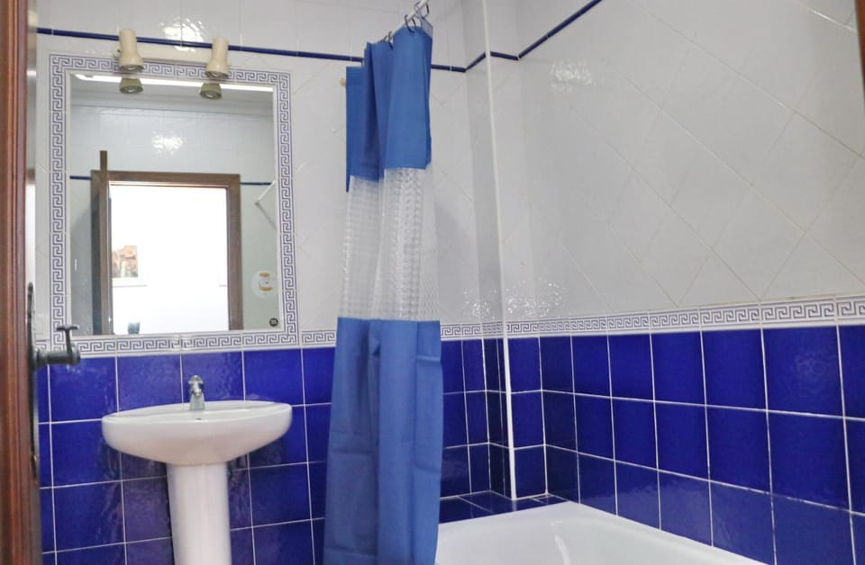 Bathroom, Bath