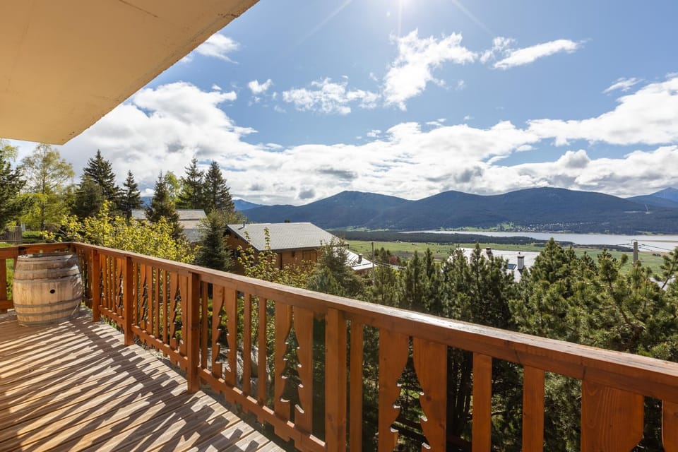 Natural landscape, Balcony/Terrace, Lake view, Mountain view