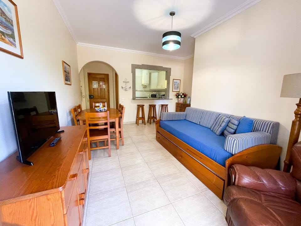 Communal lounge/ TV room, TV and multimedia, Living room, Seating area