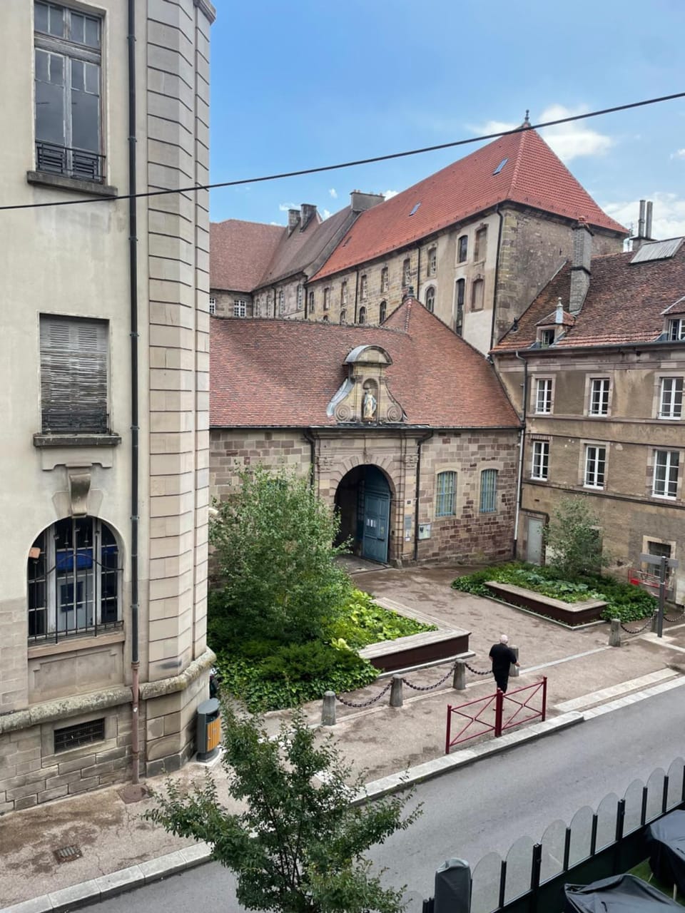 F1 Centre Historique Saint Valbert Apartment in Vosges