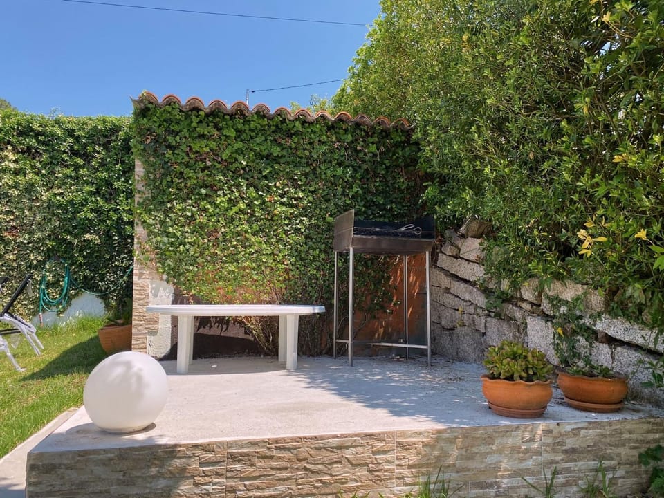 Patio, BBQ facilities