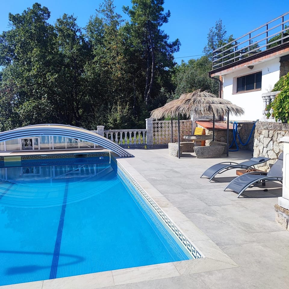 Pool view, Swimming pool, sunbed