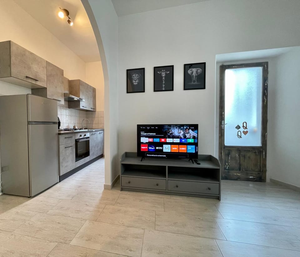 TV and multimedia, Kitchen or kitchenette