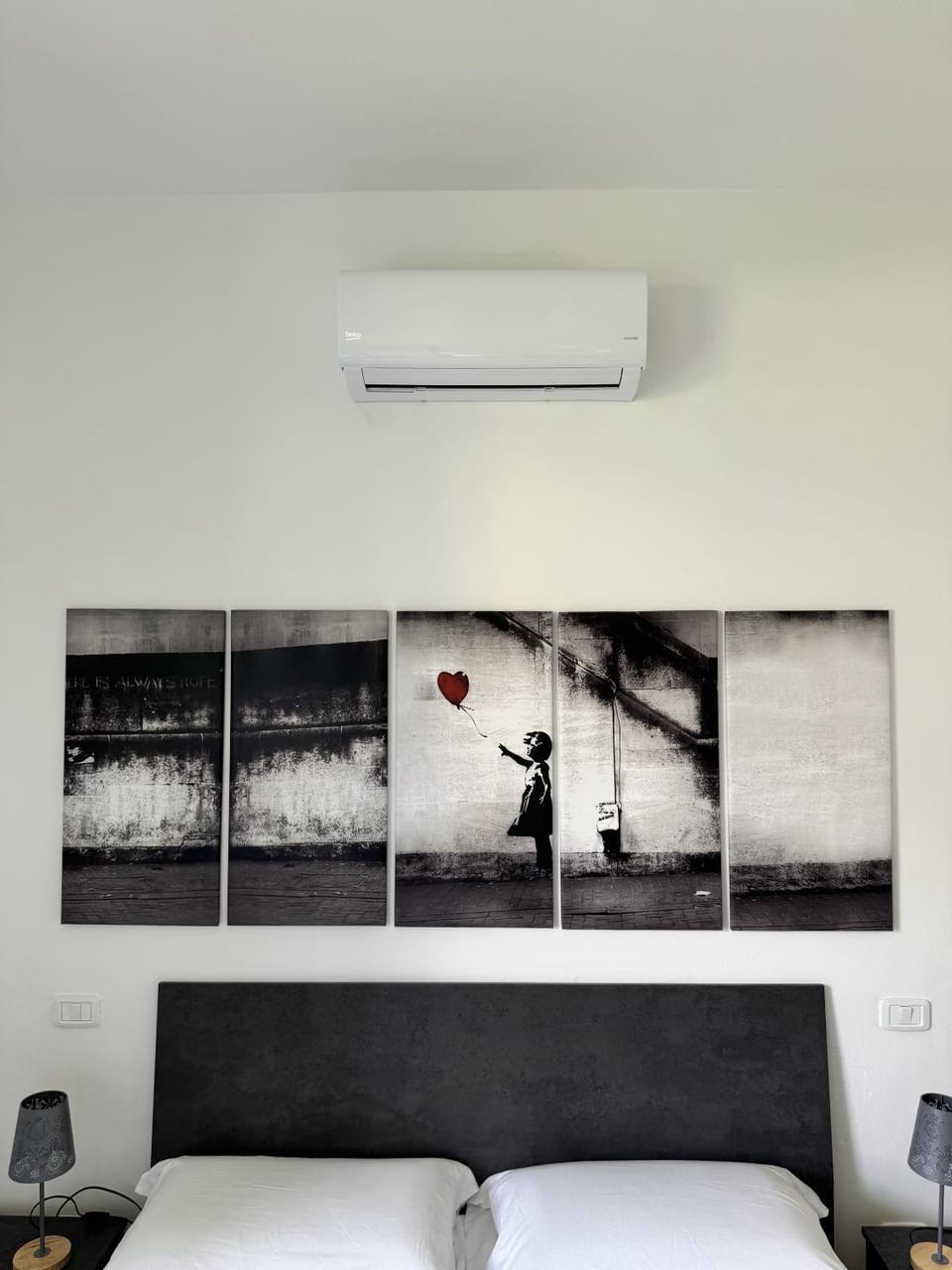 Bed, Bedroom, air conditioner