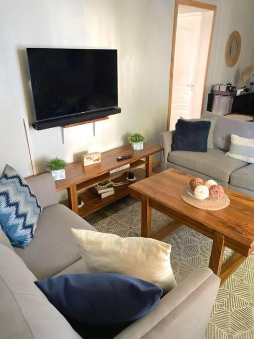 TV and multimedia, Living room, Seating area