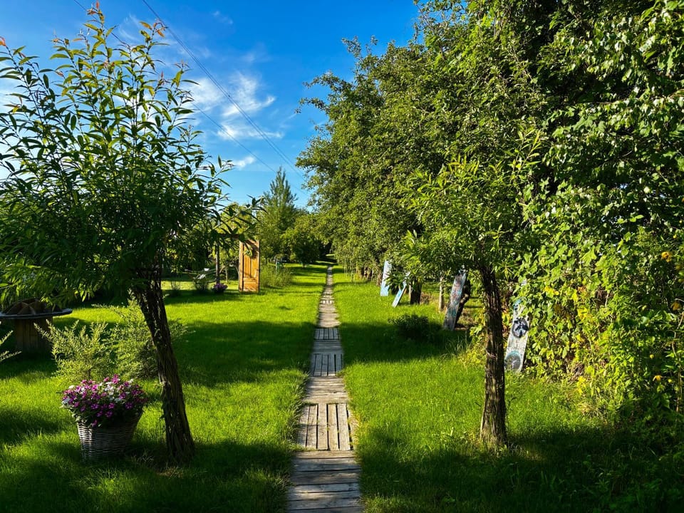 Glamping Stacja Zieleniec w Nałęczowie Luxury tent in Masovian Voivodeship