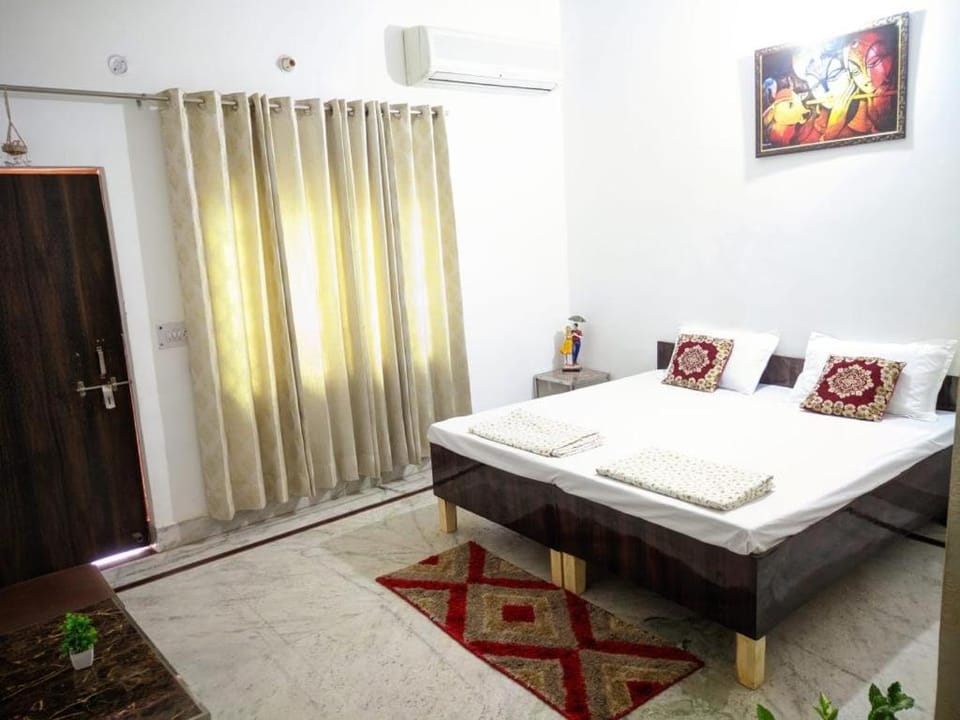 Kridha holidays homestay with kitchen House in Uttar Pradesh