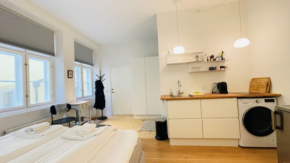 Kitchen or kitchenette, Living room, Bedroom