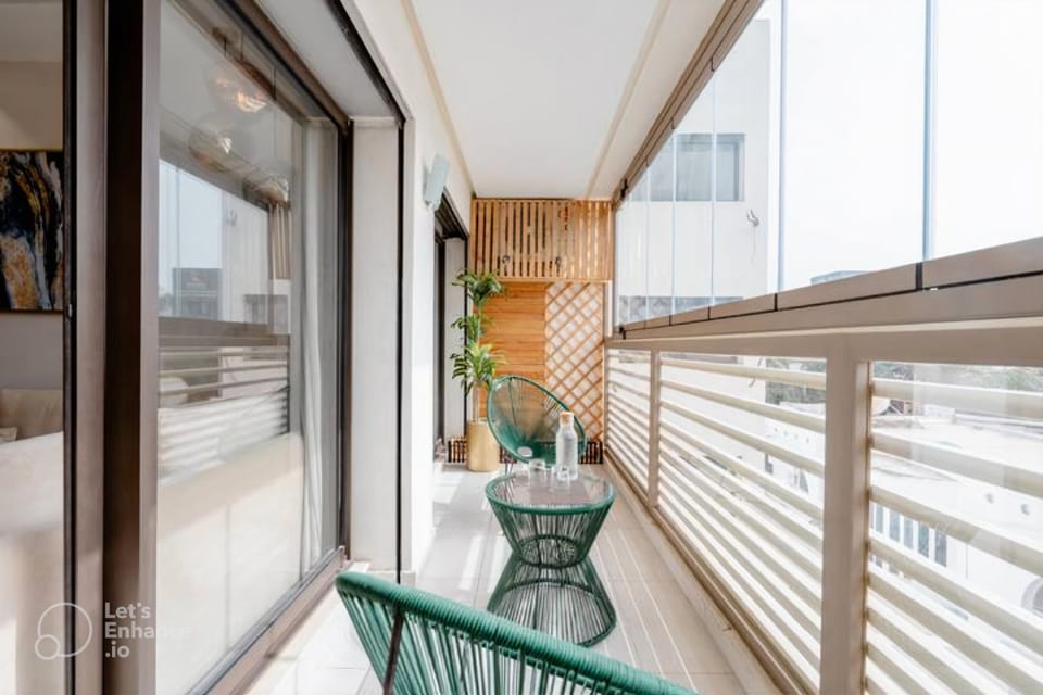 Patio, View (from property/room), Balcony/Terrace, Seating area, Dining area