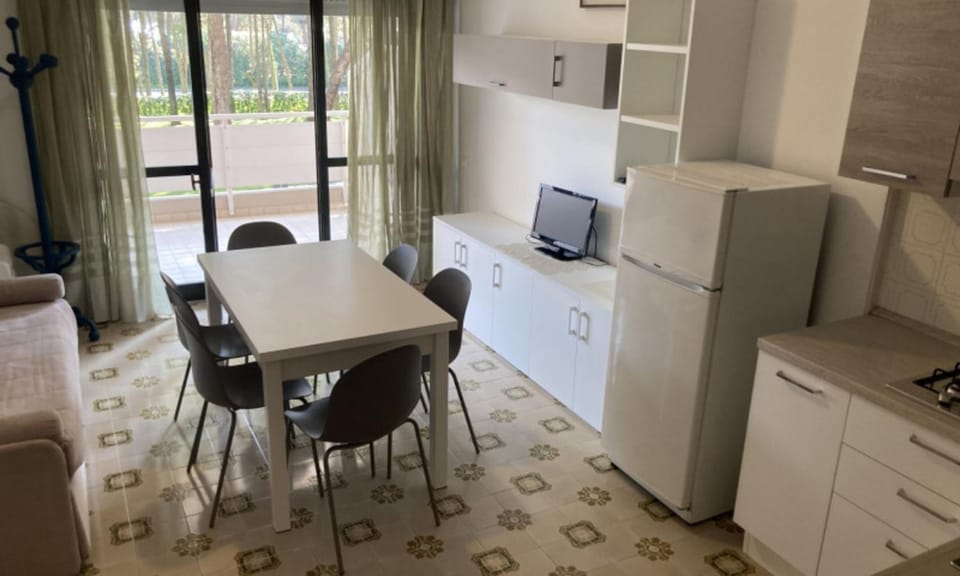 Poolside flat 50mt from the sea Apartment in Bibione