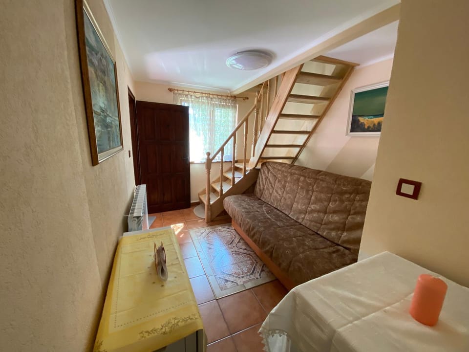 Белевската къща с беседка Belevska House with gazebo Apartment in Decentralized Administration of Macedonia and Thrace