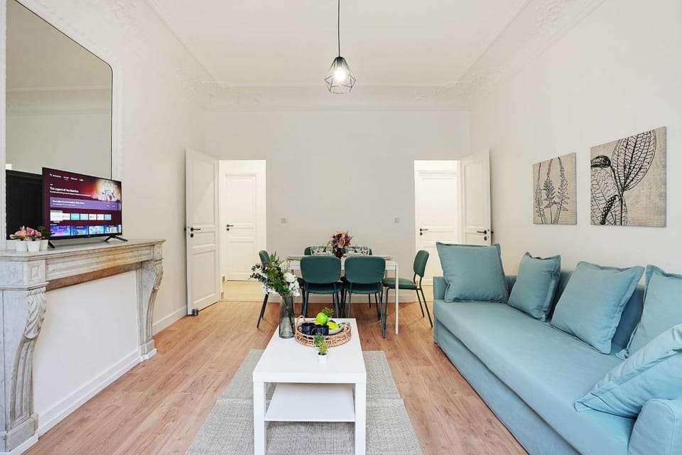 Communal lounge/ TV room, TV and multimedia, Living room, Seating area