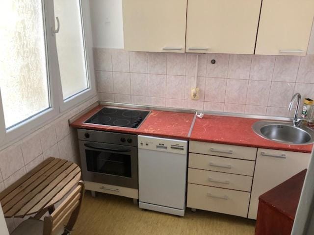 Bulevar 2 bedroom Apartment in Belgrade