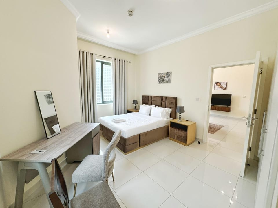 Royal Maison Deluxe 2 Br in Executive Bay Apartment in Dubai