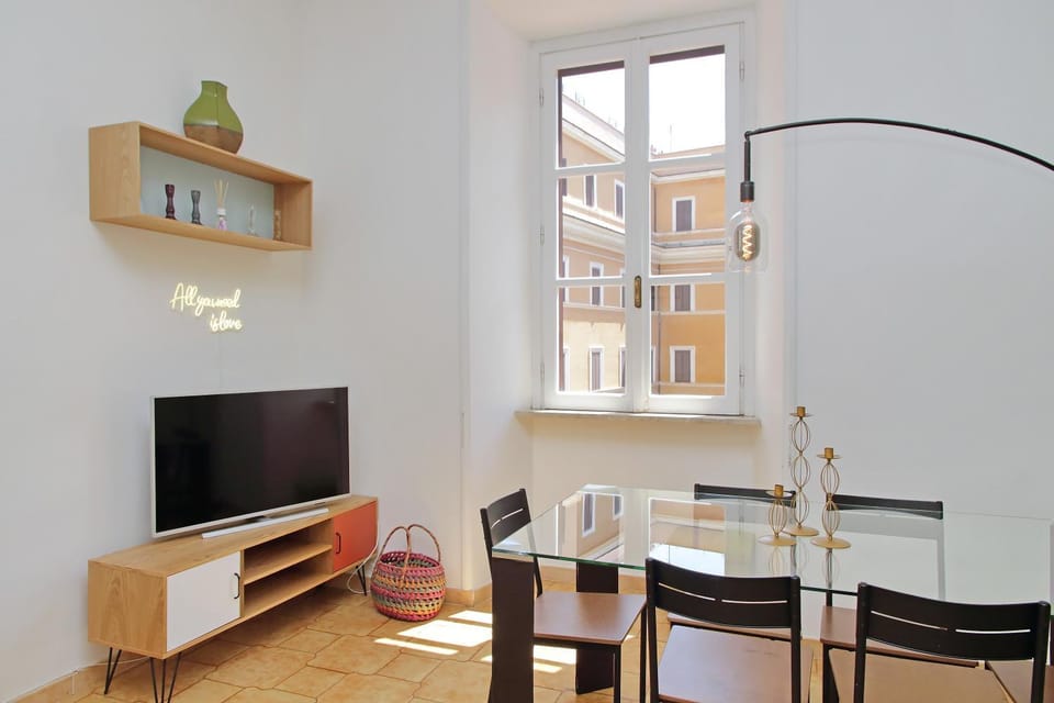 Communal lounge/ TV room
